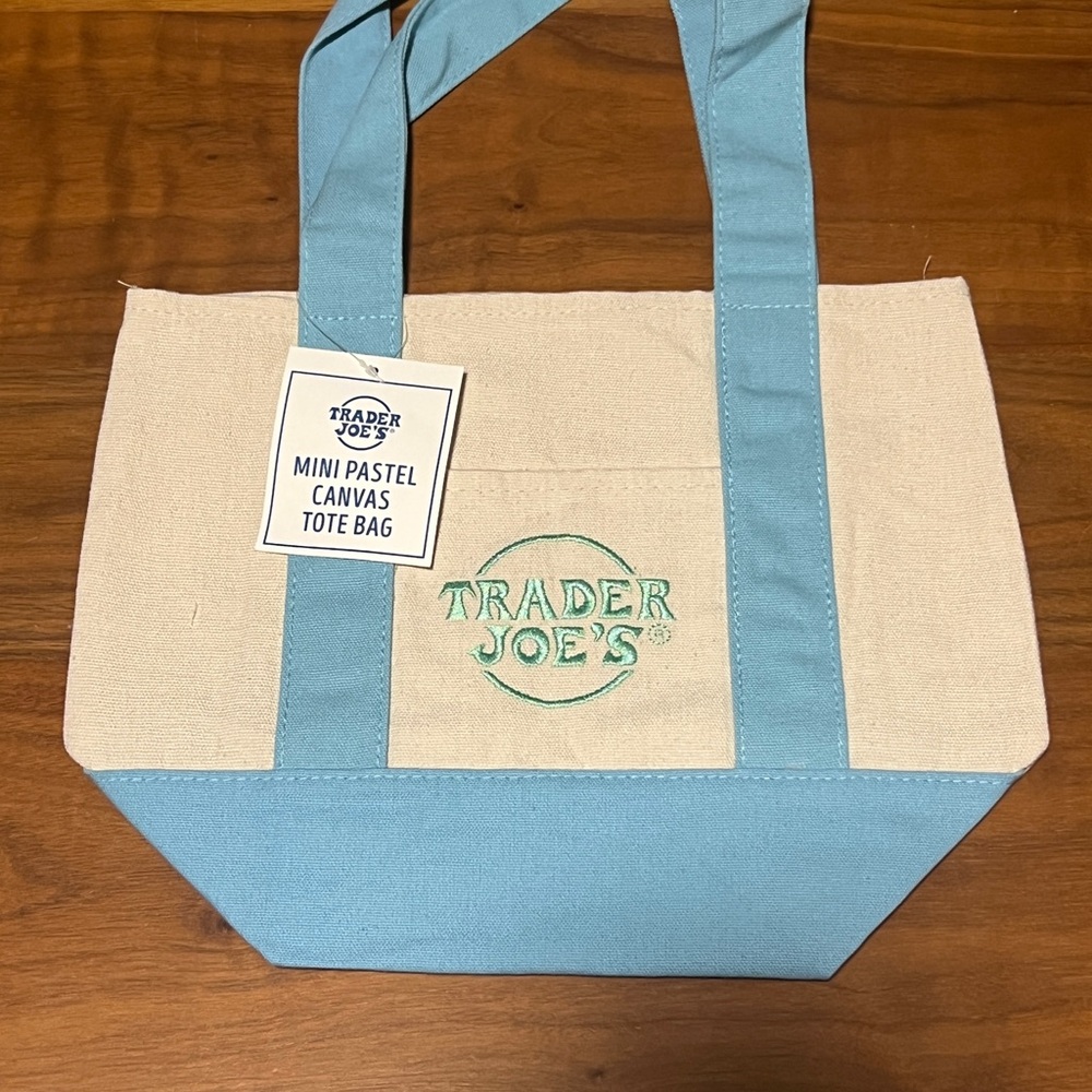 Trader Joe’s Spring Mini Totes GREEN- All colors available - Picture 3 of 4